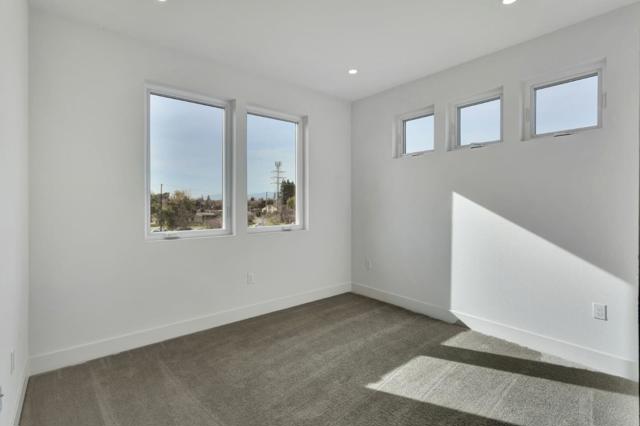 1101 Juana Court, Palo Alto CA: https://media.crmls.org/mediaz/d108f478-15db-4714-a287-4e41700d5e38.jpg