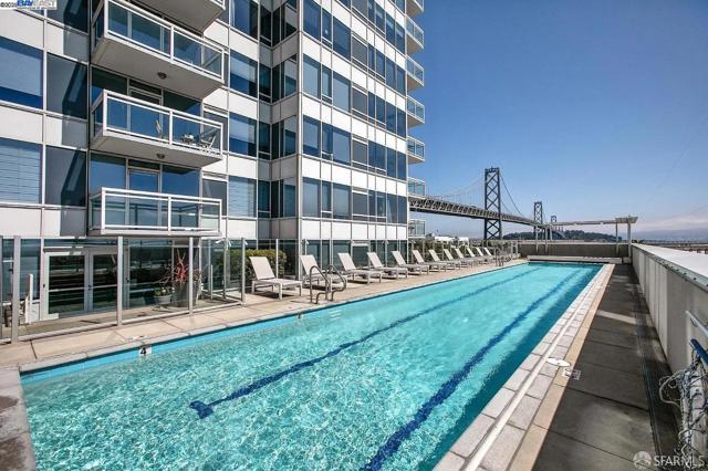 0 501 Beale Street, San Francisco CA: https://media.crmls.org/mediaz/d1098135-d576-4fbf-949e-24f8a32f55a2.jpg