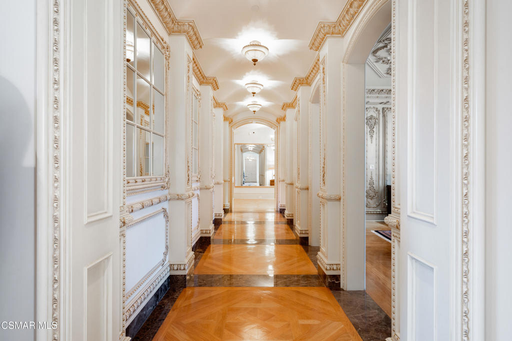 https://media.crmls.org/mediaz/d109abe5-9441-4b08-96be-d0bf7c87f57d.jpg?preset=X-Large