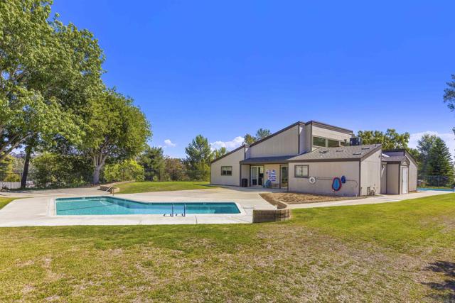 12194 Wilsey Way, Poway CA: https://media.crmls.org/mediaz/d109b670-ab8e-4fa2-9c55-7cbbdccb02f0.jpg
