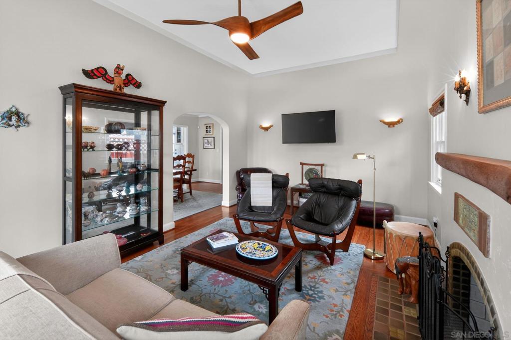 4505 Van Dyke Avenue - photo 7