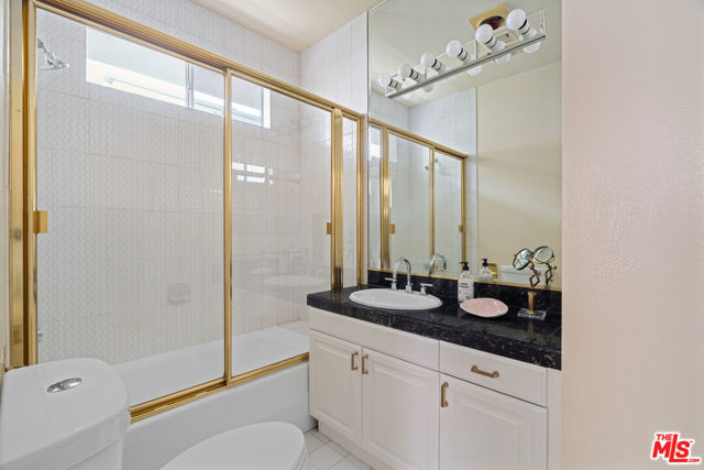 1524 Franklin Street, Santa Monica CA: https://media.crmls.org/mediaz/d10a2e75-7603-4b91-beb6-cdfa827fb924.jpg