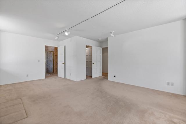 1091 Valley View Court, Los Altos CA: https://media.crmls.org/mediaz/d10a5301-3568-4f45-ab3d-398af5b4a739.jpg