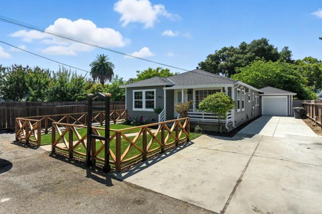 956 Bryant Way, Sunnyvale CA: https://media.crmls.org/mediaz/d10abfe4-ca0c-4cfe-b607-0157da4732de.jpg