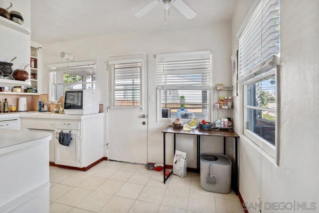 1260 LAW, San Diego CA: https://media.crmls.org/mediaz/d10b8cea-6713-4c37-979b-40a92520e5b3.jpg