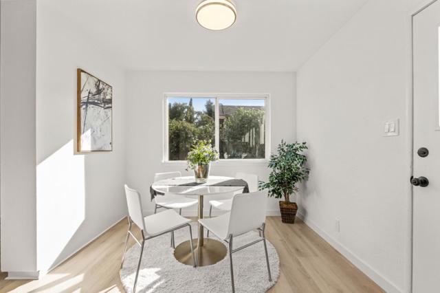 1064 15th Avenue, Redwood City CA: https://media.crmls.org/mediaz/d10c18ba-ab68-4f57-a863-701841f52b9b.jpg