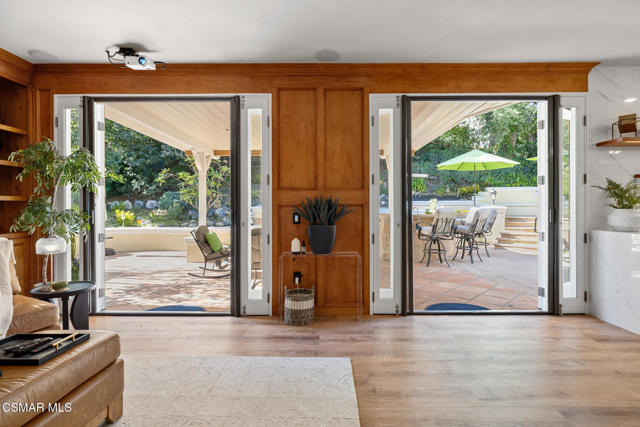 24587 Lola Lane, Newhall CA: https://media.crmls.org/mediaz/d10cddc4-dca2-4404-8021-e27156527a2a.jpg