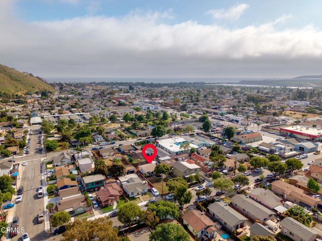 104 E Warner Street, Ventura CA: https://media.crmls.org/mediaz/d10eb04f-e445-4132-8415-467ea29b2fd7.jpg
