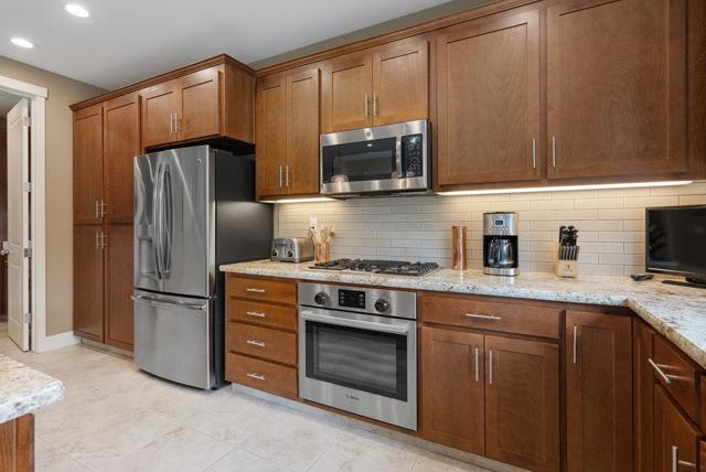 1515 Sunflower Drive, Hollister CA: https://media.crmls.org/mediaz/d10f17a6-530b-4eee-b5a6-dcd26cc1eb00.jpg