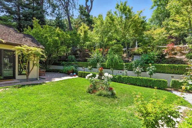 11510 Summit Wood Road, Los Altos Hills CA: https://media.crmls.org/mediaz/d10f5a29-f0d8-4969-920b-cceff26c00a0.jpg