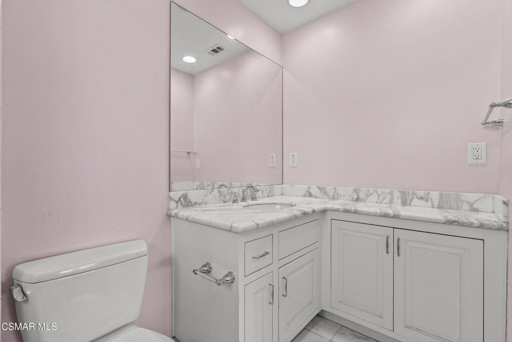 https://media.crmls.org/mediaz/d1107414-3d4a-480a-95eb-c6b30f4134a8.jpg?preset=X-Large