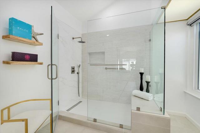 505 Drake Court, Foster City CA: https://media.crmls.org/mediaz/d1107445-33d2-43c0-80f7-1a0488dedcef.jpg