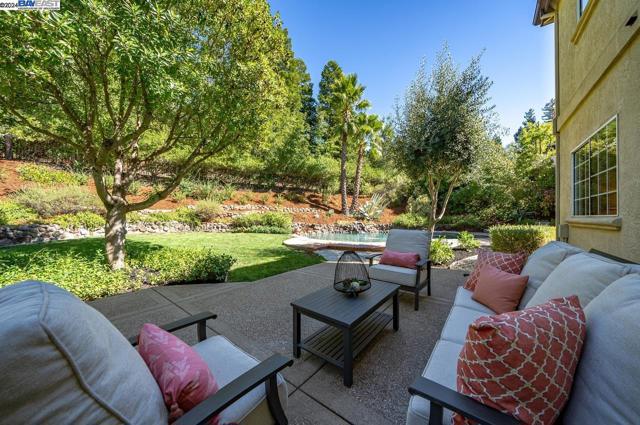 Image 36 of 48 For 952 Gray Fox Cir