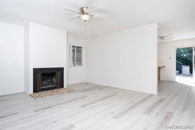 4975 Whipple Way, San Diego CA: https://media.crmls.org/mediaz/d110c3c8-1305-4487-bc27-727f20c67b19.jpg