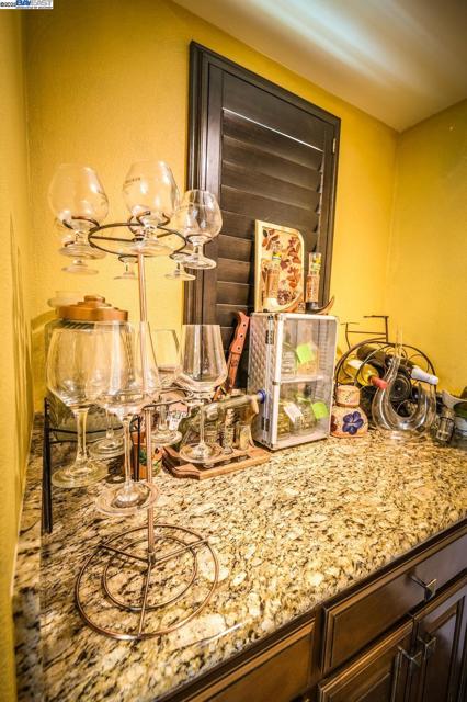 3252 Carpenter Way, San Ramon CA: https://media.crmls.org/mediaz/d110f7ad-9cd4-414e-b06a-d4d26c7ca8bb.jpg