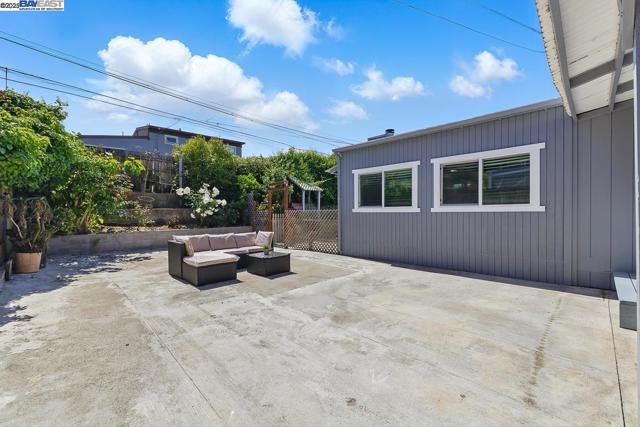 232 Longford Dr, South San Francisco CA: https://media.crmls.org/mediaz/d11184cd-2185-44e4-b84e-1bdad588afa9.jpg