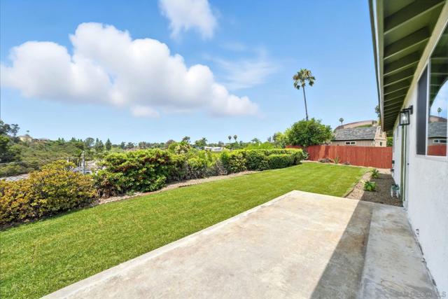 4729 Lithrop Pl, San Diego CA: https://media.crmls.org/mediaz/d11191af-5d24-488f-bbf1-718085170672.jpg