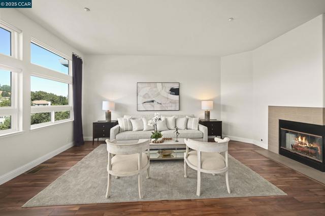 Image 4 of 40 For 1063 Sunrise Ridge Dr