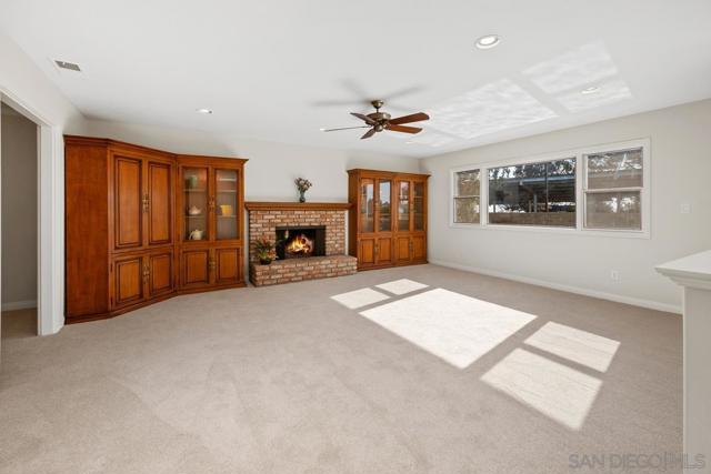 4010 Paducah Dr, San Diego CA: https://media.crmls.org/mediaz/d112ee8f-1e82-44d5-bcba-ae706acc8fe2.jpg