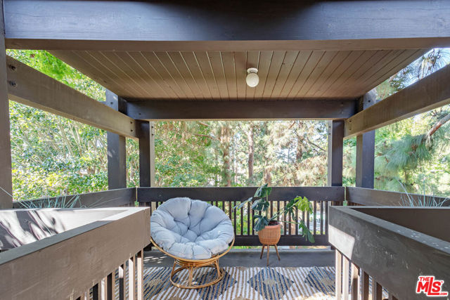 7777 W 91St Street, Playa del Rey CA: https://media.crmls.org/mediaz/d113a427-d7fb-4d89-b49e-7a21c3f55be2.jpg