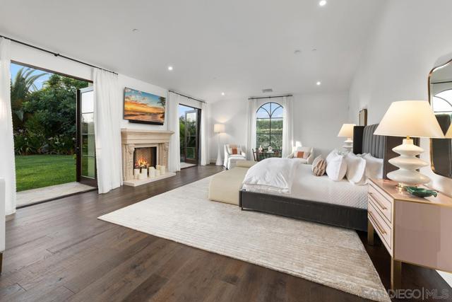 16304 Via De Santa Fe, Rancho Santa Fe CA: https://media.crmls.org/mediaz/d11739c2-825d-43ee-8c1b-a0a634373d84.jpg