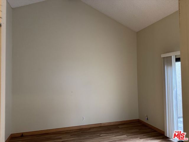 3635 Via Pacifica Walk, Oxnard CA: https://media.crmls.org/mediaz/d118c472-62dc-4418-aad9-fbc4963d5218.jpg