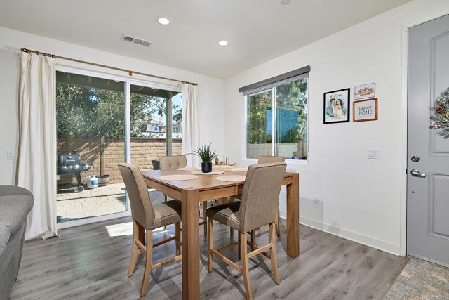 Detail Gallery Image 8 of 41 For 1278 via Fanal, Oceanside,  CA 92056 - 4 Beds | 2/1 Baths