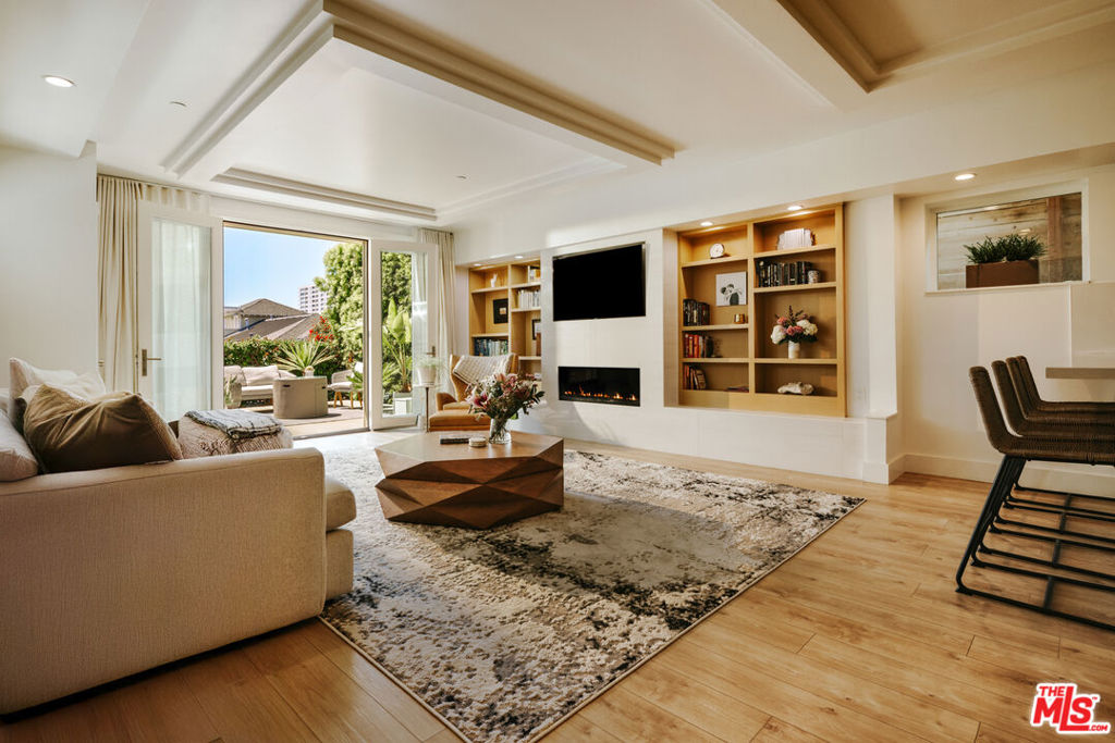 2817 3rd Street #4