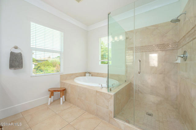 650 Astera Court, Newbury Park CA: https://media.crmls.org/mediaz/d11b052c-899f-4cec-a1d6-7c70e133d063.jpg