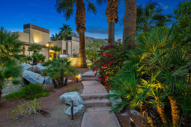 45 Mirada Circle, Rancho Mirage CA: https://media.crmls.org/mediaz/d11d1731-f476-46fb-a8b9-a159873c746f.jpg