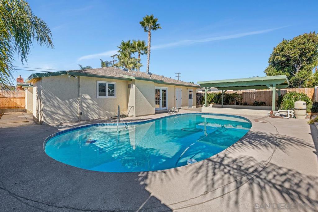 MLS #250043021SD image #27