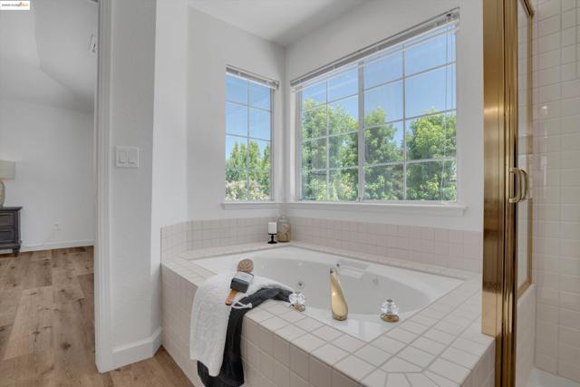 805 Devonshire Loop, Brentwood CA: https://media.crmls.org/mediaz/d11df11d-58ca-464a-bfe1-cffdf680a784.jpg