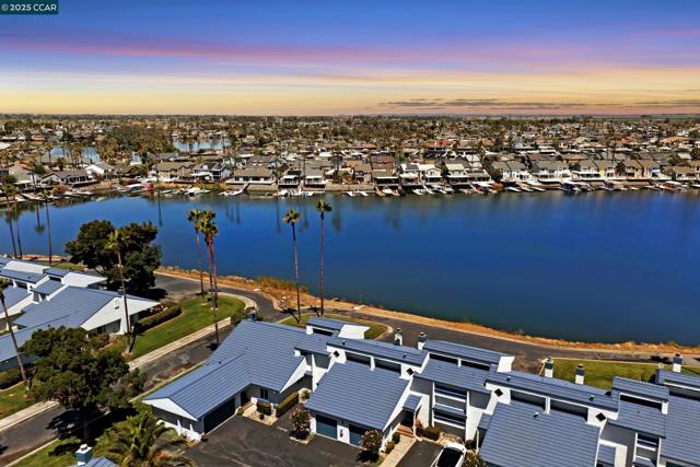 5727 Cutter Loop, Discovery Bay CA: https://media.crmls.org/mediaz/d121554a-e206-47da-a608-899979f7cd03.jpg