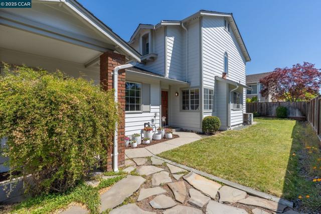 353 Winterwind Cir, San Ramon CA: https://media.crmls.org/mediaz/d1236dfd-46a3-4727-a681-97e6415972dc.jpg