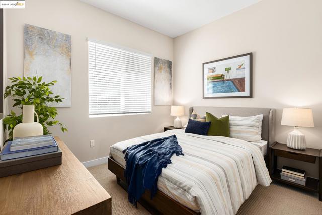 28976 Parkwood Lane, Hayward CA: https://media.crmls.org/mediaz/d1242f78-ae7b-4b83-a93f-6aab799eb4ed.jpg