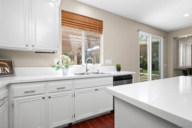 1162 Delano Ct., Chula Vista CA: https://media.crmls.org/mediaz/d125f046-e334-4f45-ba2d-cded0fa04431.jpg