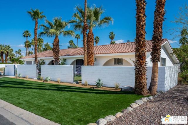 1970 S Joshua Tree Place, Palm Springs CA: https://media.crmls.org/mediaz/d1261cdf-a7cc-4571-959d-bca13acaa622.jpg
