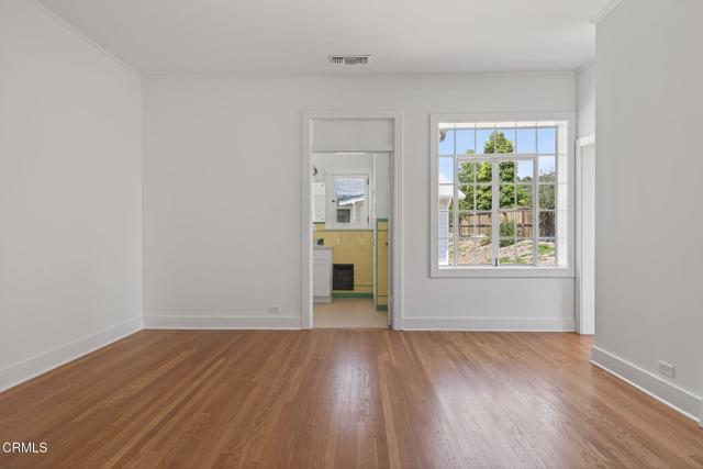 181 197 Klamath Street, Ventura CA: https://media.crmls.org/mediaz/d1267468-96f7-4808-9ae9-90f6c19251b6.jpg
