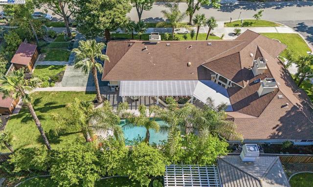 3693 Mohr Ave, Pleasanton CA: https://media.crmls.org/mediaz/d126f9c3-6078-4a1f-b900-2fa1da2d39c0.jpg