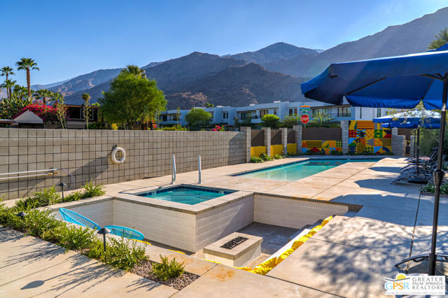 588 E San Lorenzo Road, Palm Springs CA: https://media.crmls.org/mediaz/d127cc1b-818c-46f6-bb41-e2a5d600233d.jpg