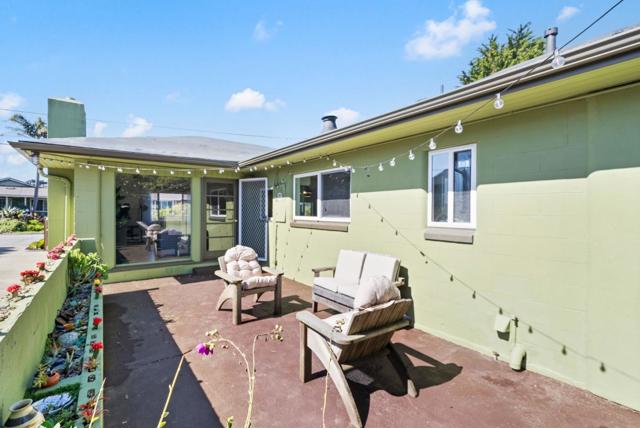 414 Vermont Avenue, Moss Beach CA: https://media.crmls.org/mediaz/d1287a22-290e-40f0-aa7d-de353a7c5230.jpg