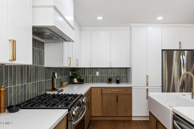 Detail Gallery Image 16 of 33 For 2650 Catherine Rd, Altadena,  CA 91001 - 3 Beds | 2 Baths