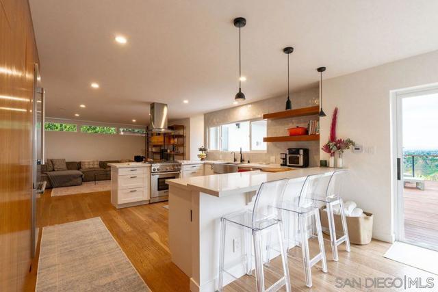5745 Soledad Mountain Road, La Jolla CA: https://media.crmls.org/mediaz/d1293b79-2096-4afe-8084-55b7d4ac4b25.jpg