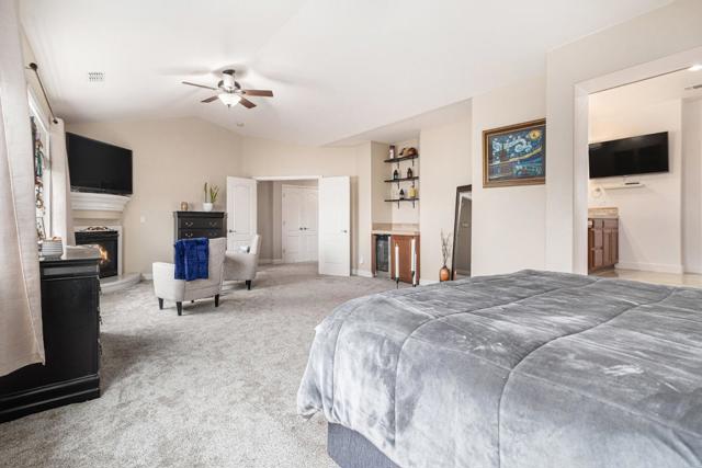 130 Ridge Crest Court, Oakley CA: https://media.crmls.org/mediaz/d129b5f5-109c-491c-a036-2819c22279a7.jpg