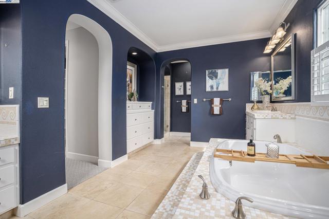 1049 S WEDGEWOOD DR, San Ramon CA: https://media.crmls.org/mediaz/d12a8fb6-ccd7-45f2-b25e-ca8305ddfc8b.jpg