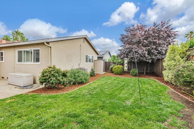 758 Pearlwood Way, San Jose CA: https://media.crmls.org/mediaz/d12aa486-dce6-4dd3-b97f-67e646d16f23.jpg