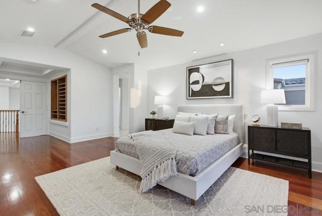 5448 Caminito Bayo, La Jolla CA: https://media.crmls.org/mediaz/d12b2850-ebd4-42d9-8521-9cb1a9813177.jpg