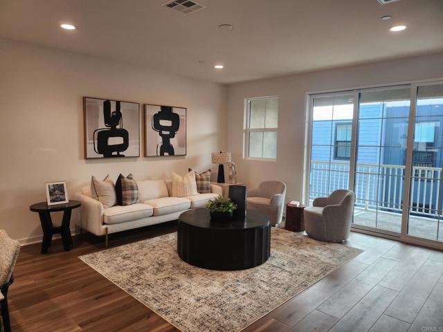 Detail Gallery Image 6 of 37 For 2536 Elderberry Ln, Carlsbad,  CA 92008 - 4 Beds | 3/1 Baths