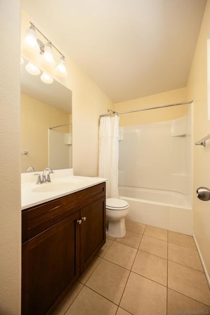 1110 Calabria St, Santee CA: https://media.crmls.org/mediaz/d12bda2f-6121-43e6-9aef-27f14f63a784.jpg