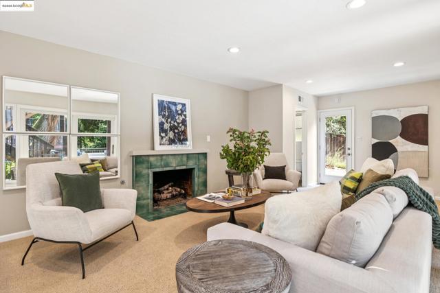 Image 40 of 53 For 1297 Sunnyhills Rd